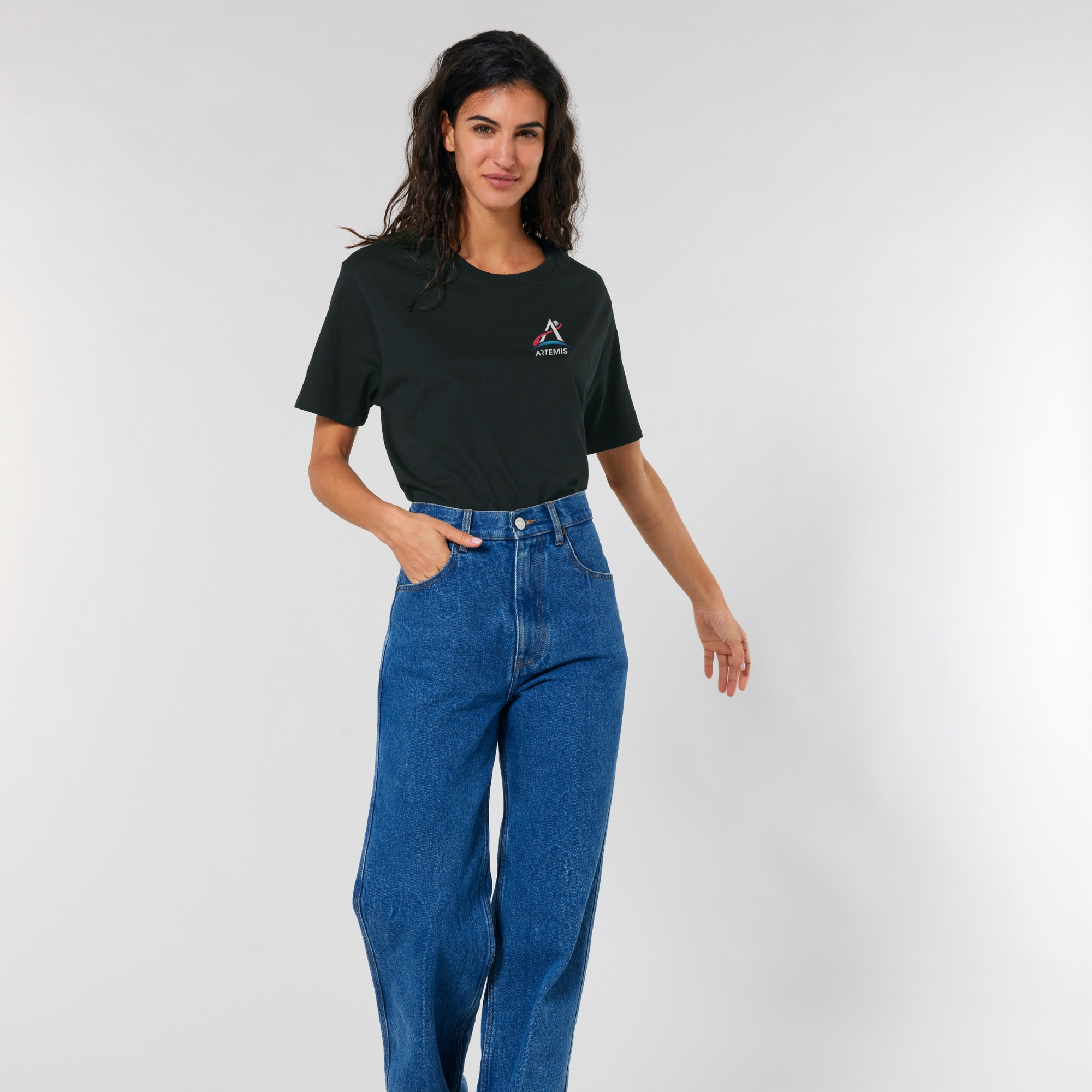 100% cotton T-shirt with NASA embroidery