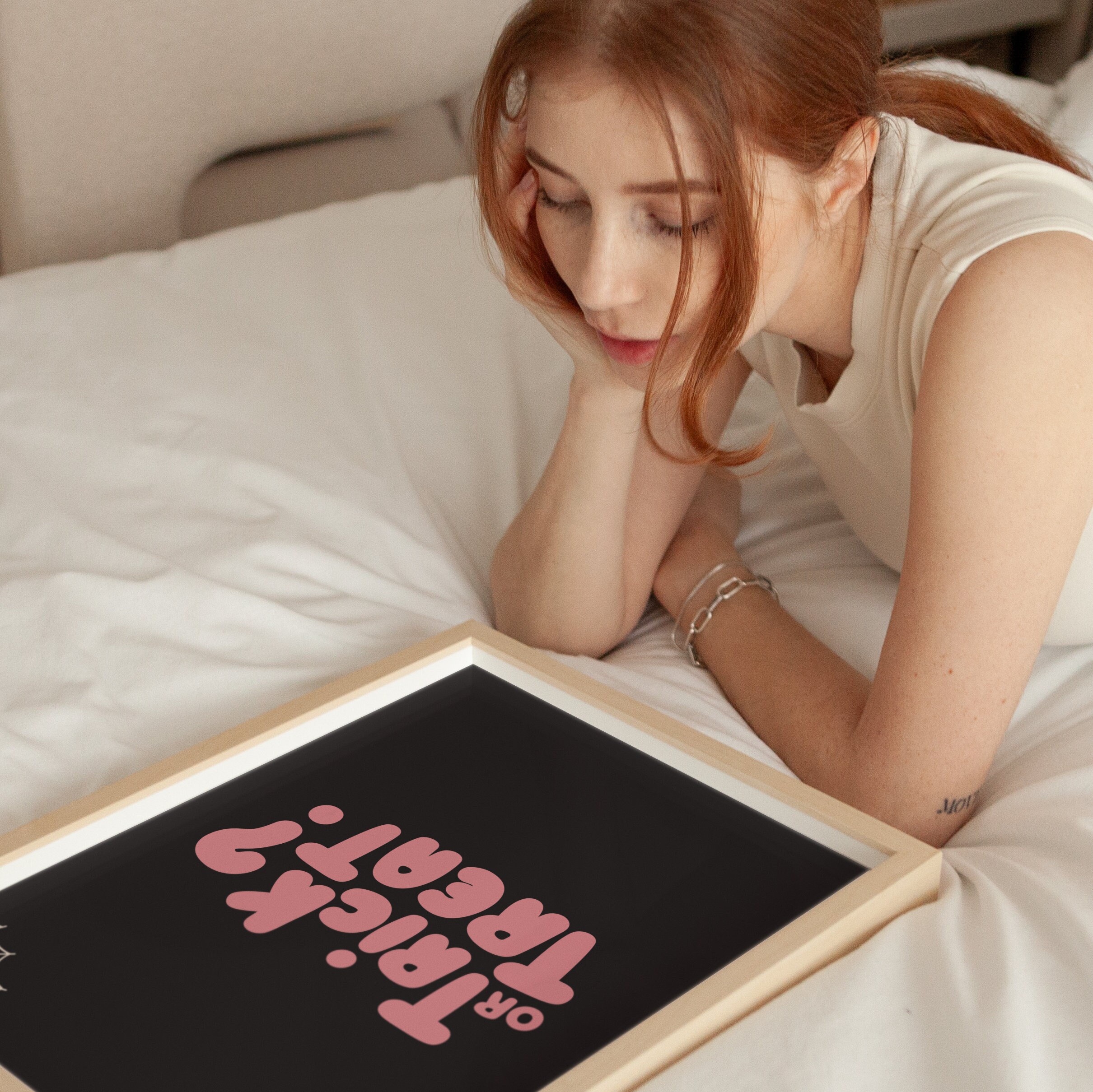 Halloween party wall art with retro design in black and pink